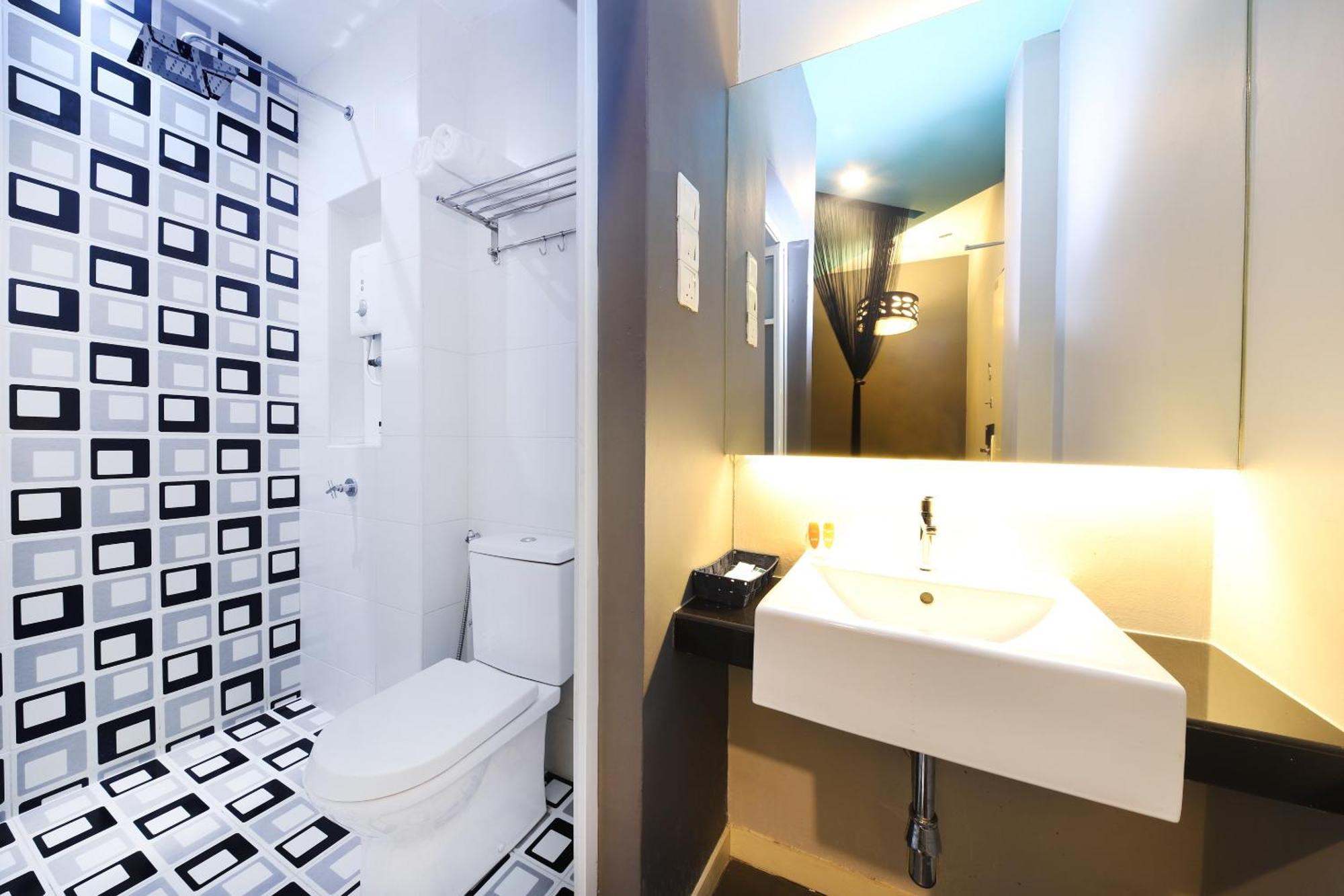 Oyo 902 Rooms Boutique Hotel Johor Bahru Exterior foto