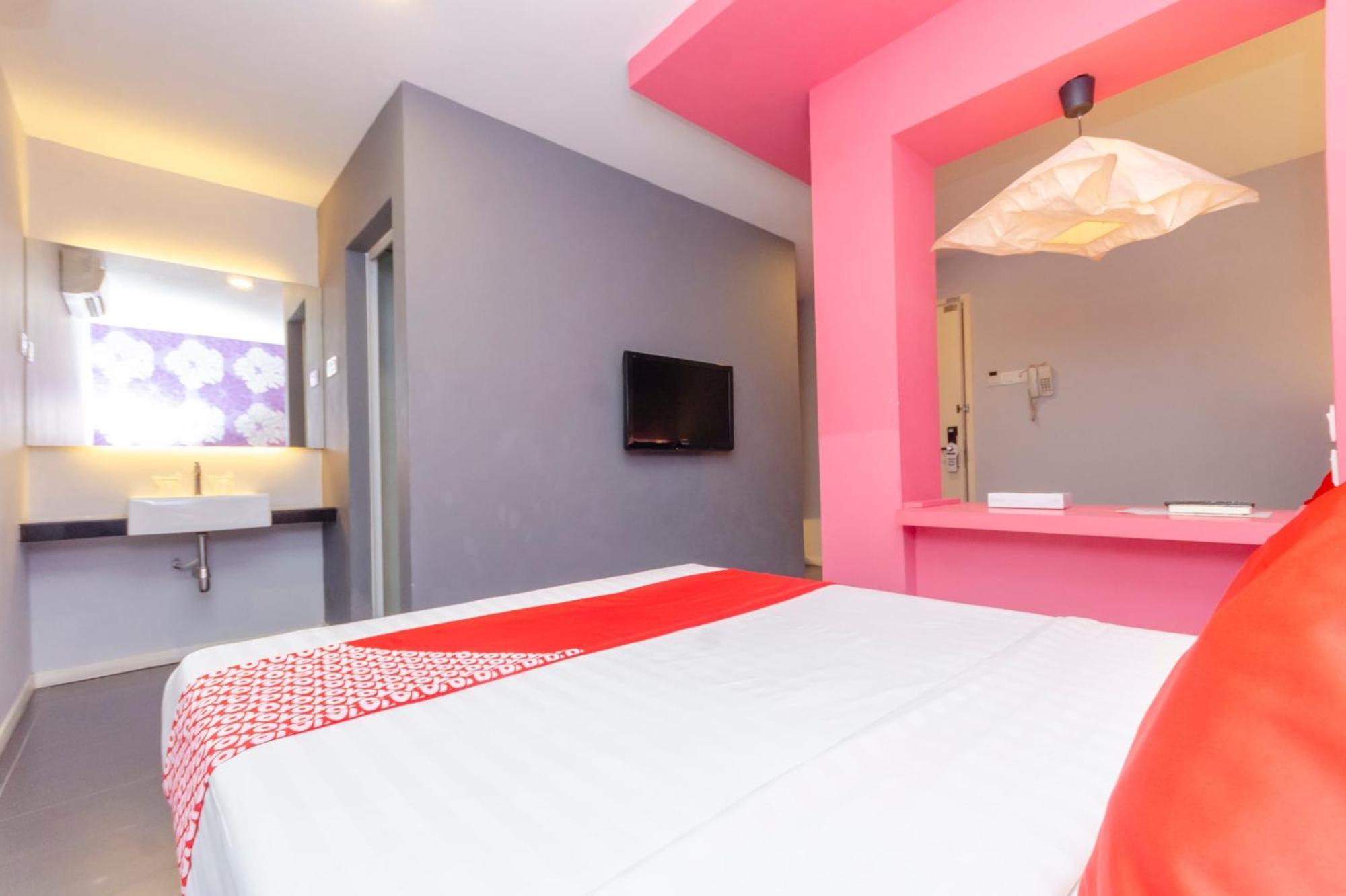 Oyo 902 Rooms Boutique Hotel Johor Bahru Exterior foto